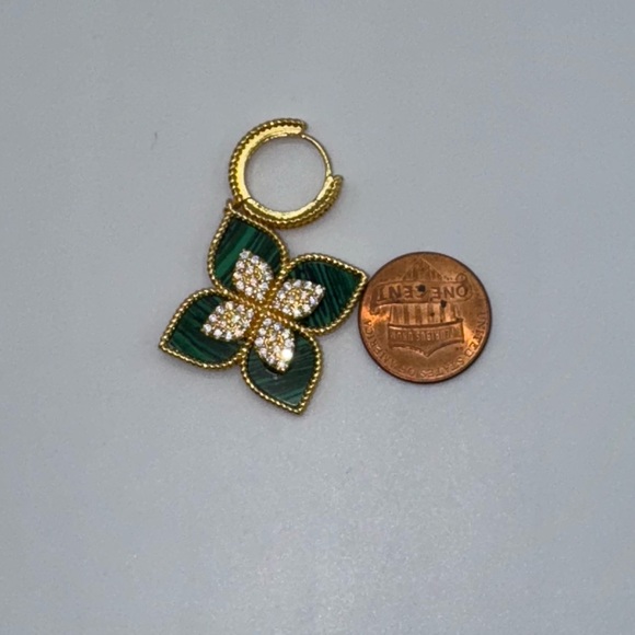 Malachite Flower Dangle Earrings - Picture 7 of 8